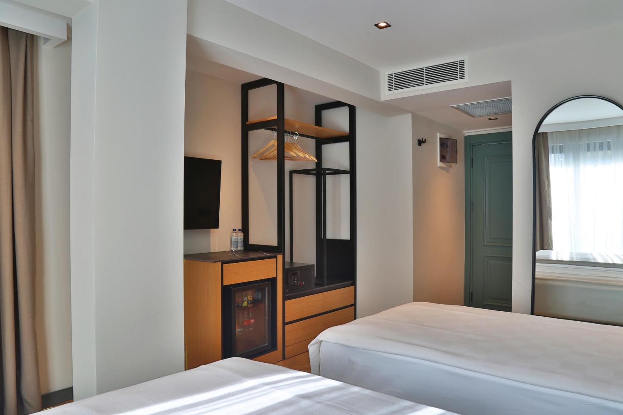 In The Middle Hotel อันตัลยา ภายนอก รูปภาพ