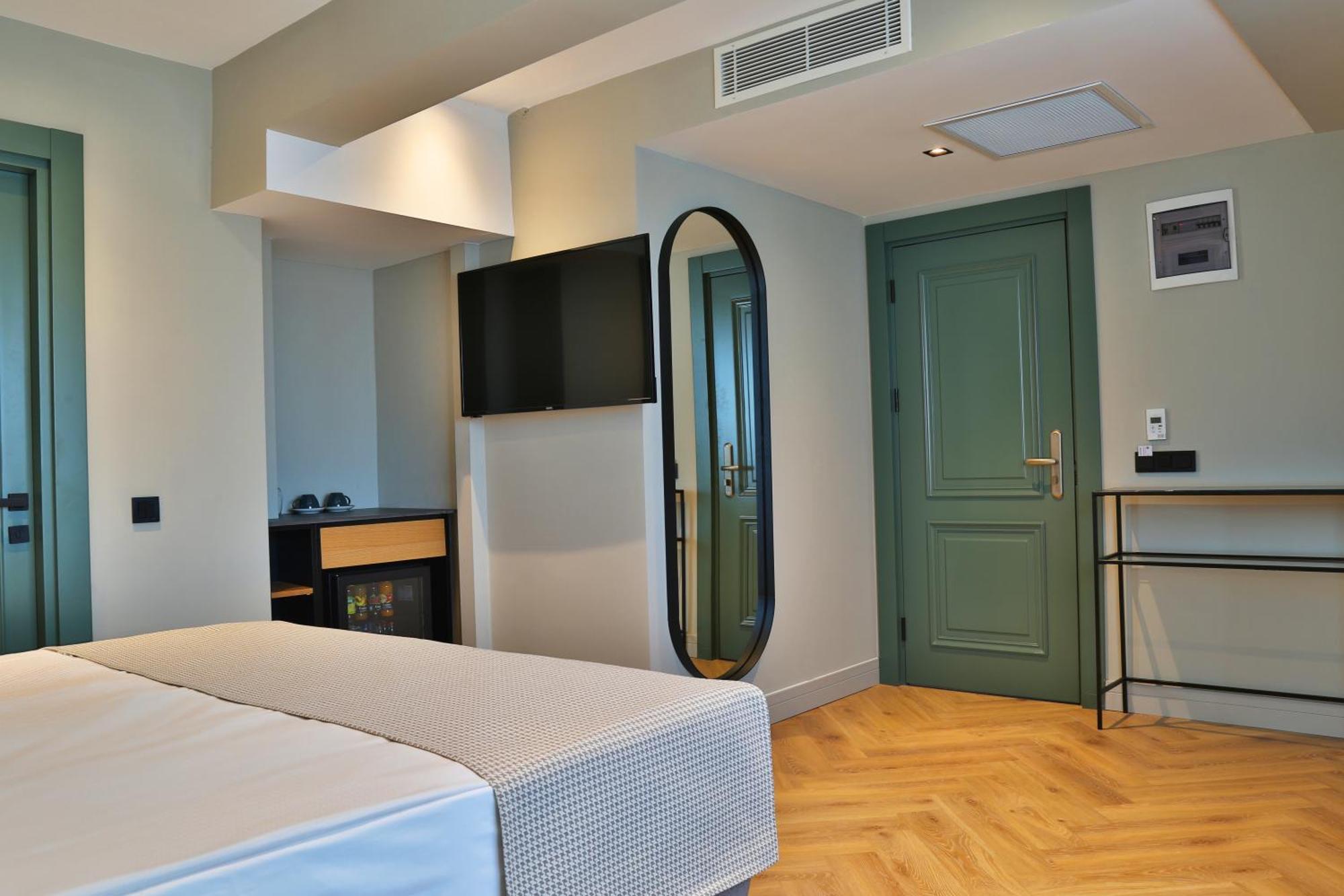 In The Middle Hotel อันตัลยา ภายนอก รูปภาพ