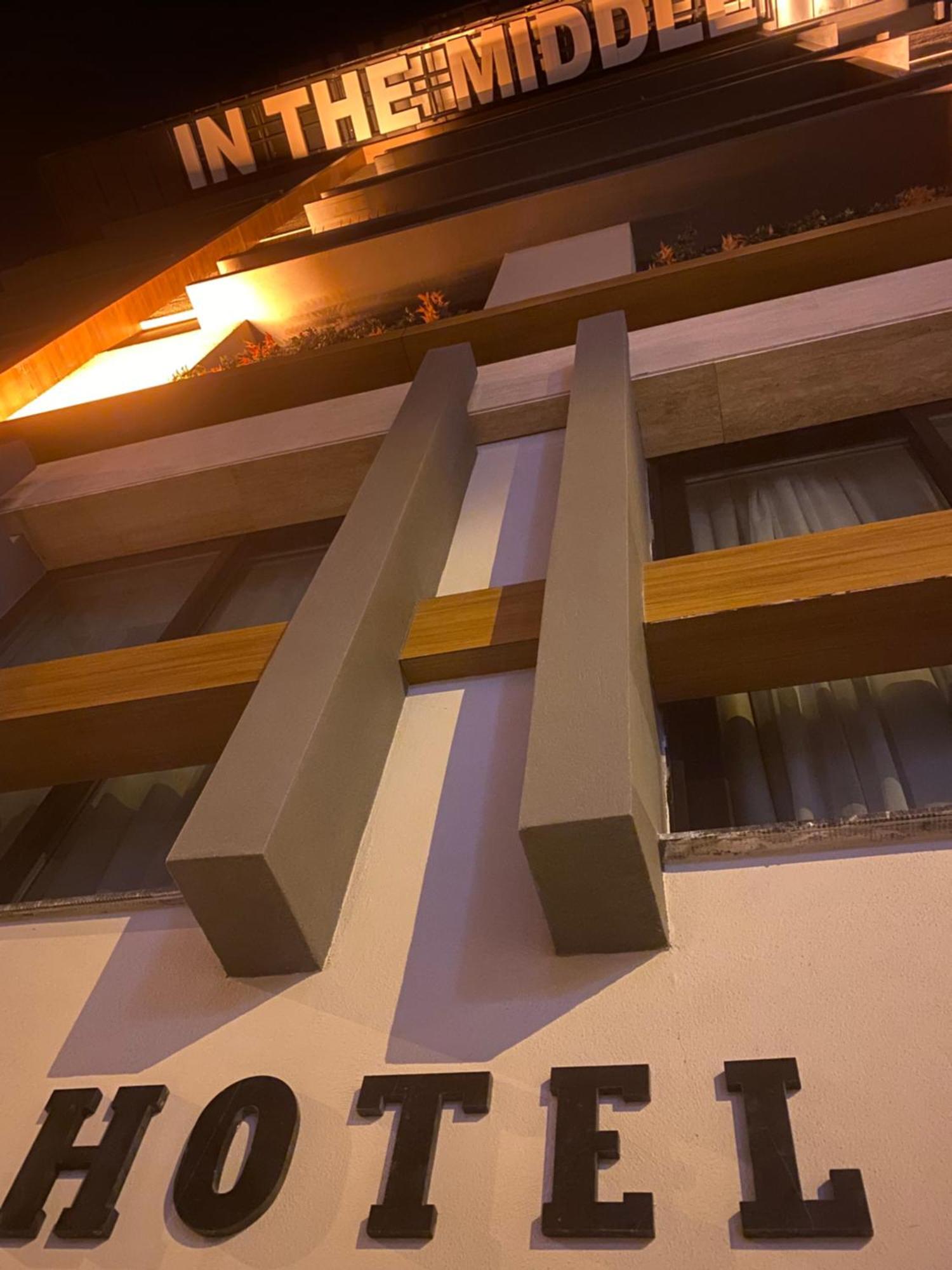 In The Middle Hotel อันตัลยา ภายนอก รูปภาพ